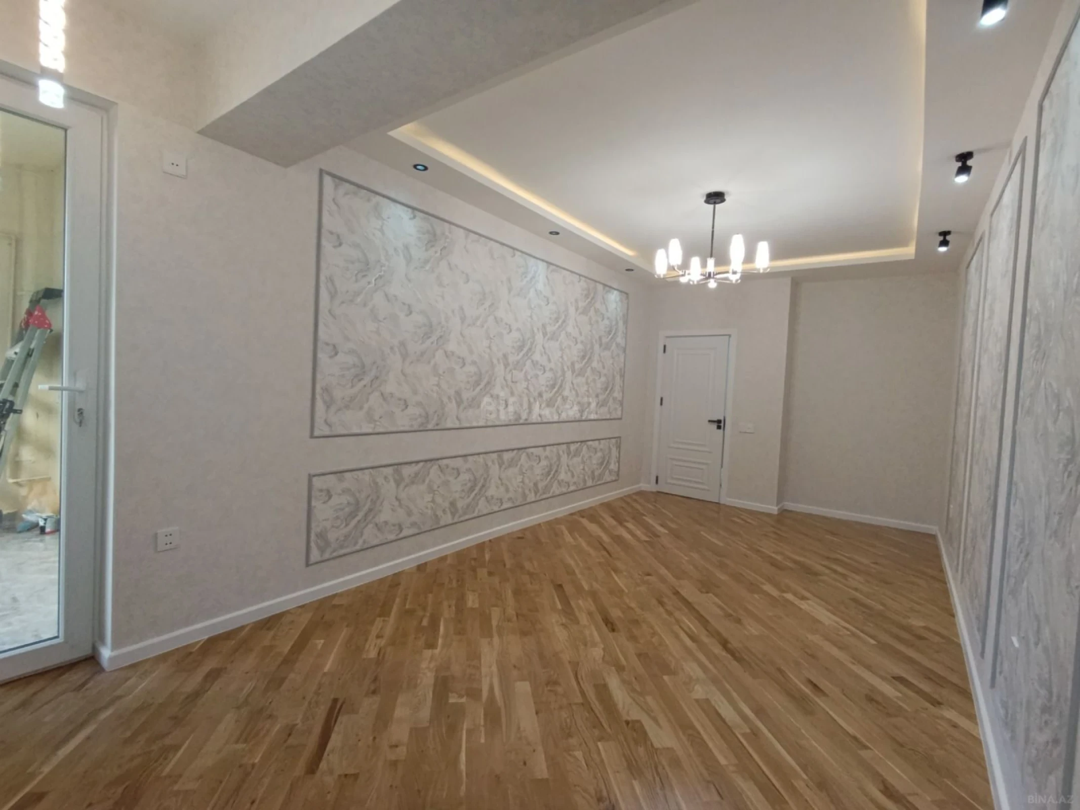 Satılır 4 otaqlı mənzil 153 m²