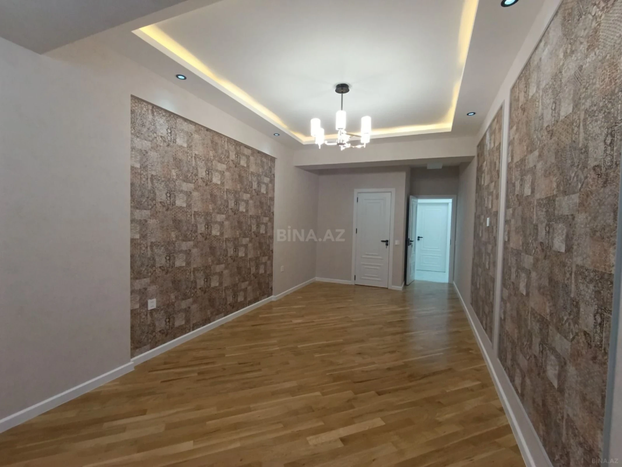 Satılır 4 otaqlı mənzil 153 m²