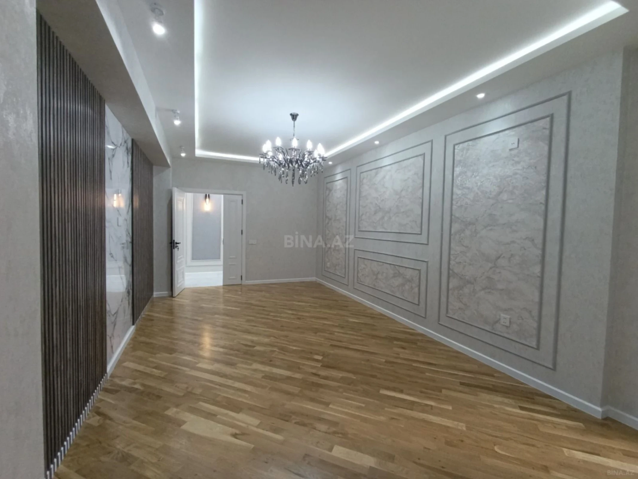Satılır 4 otaqlı mənzil 153 m²
