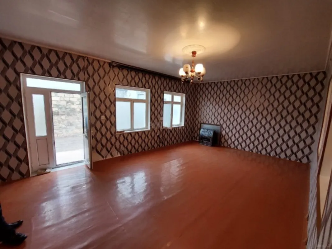 Satılır 5 otaqlı həyət evi 120 m²