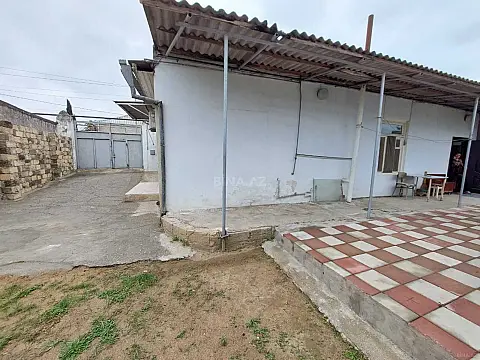 Satılır 5 otaqlı həyət evi 120 m²