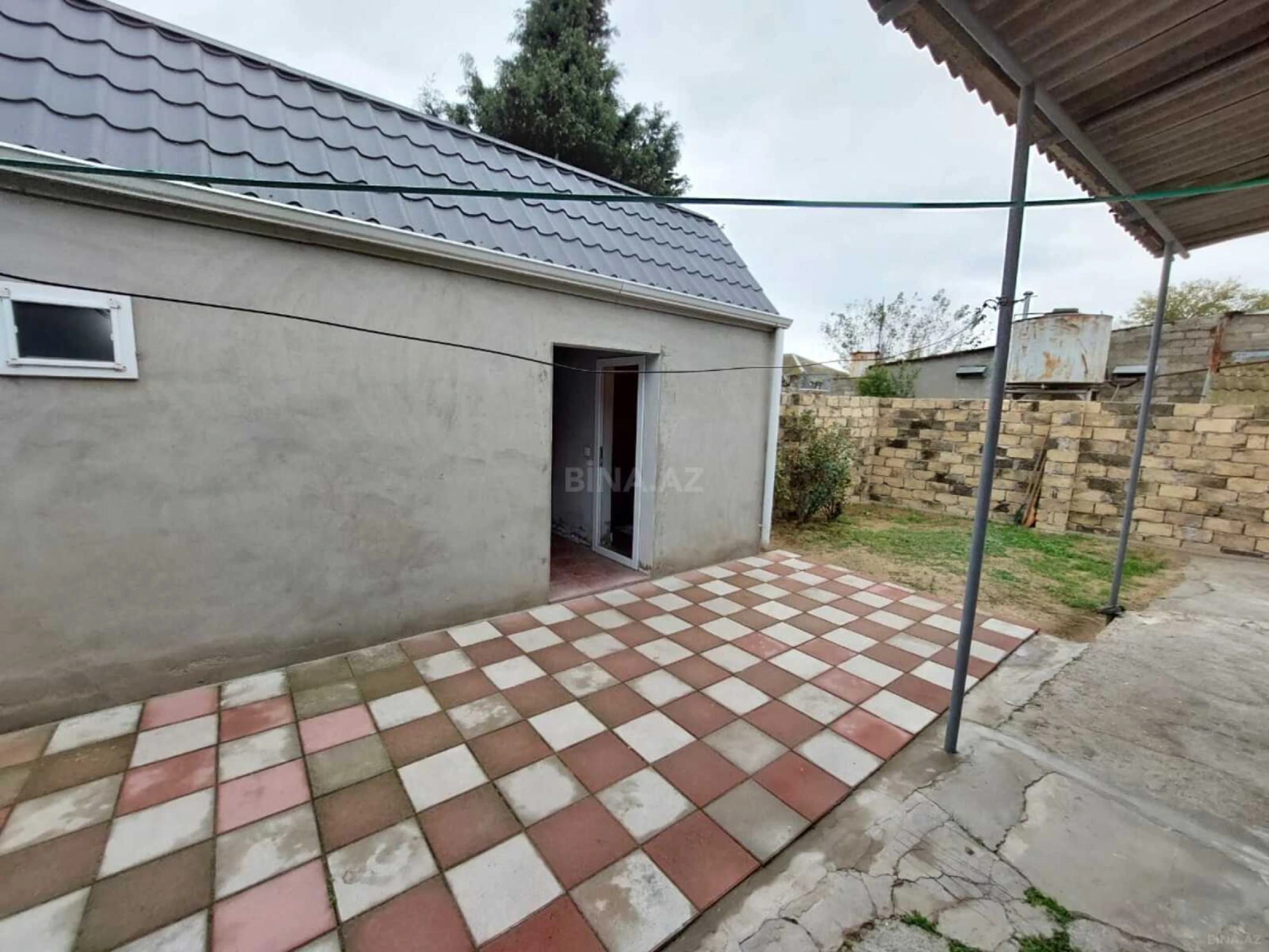 Satılır 5 otaqlı həyət evi 120 m²