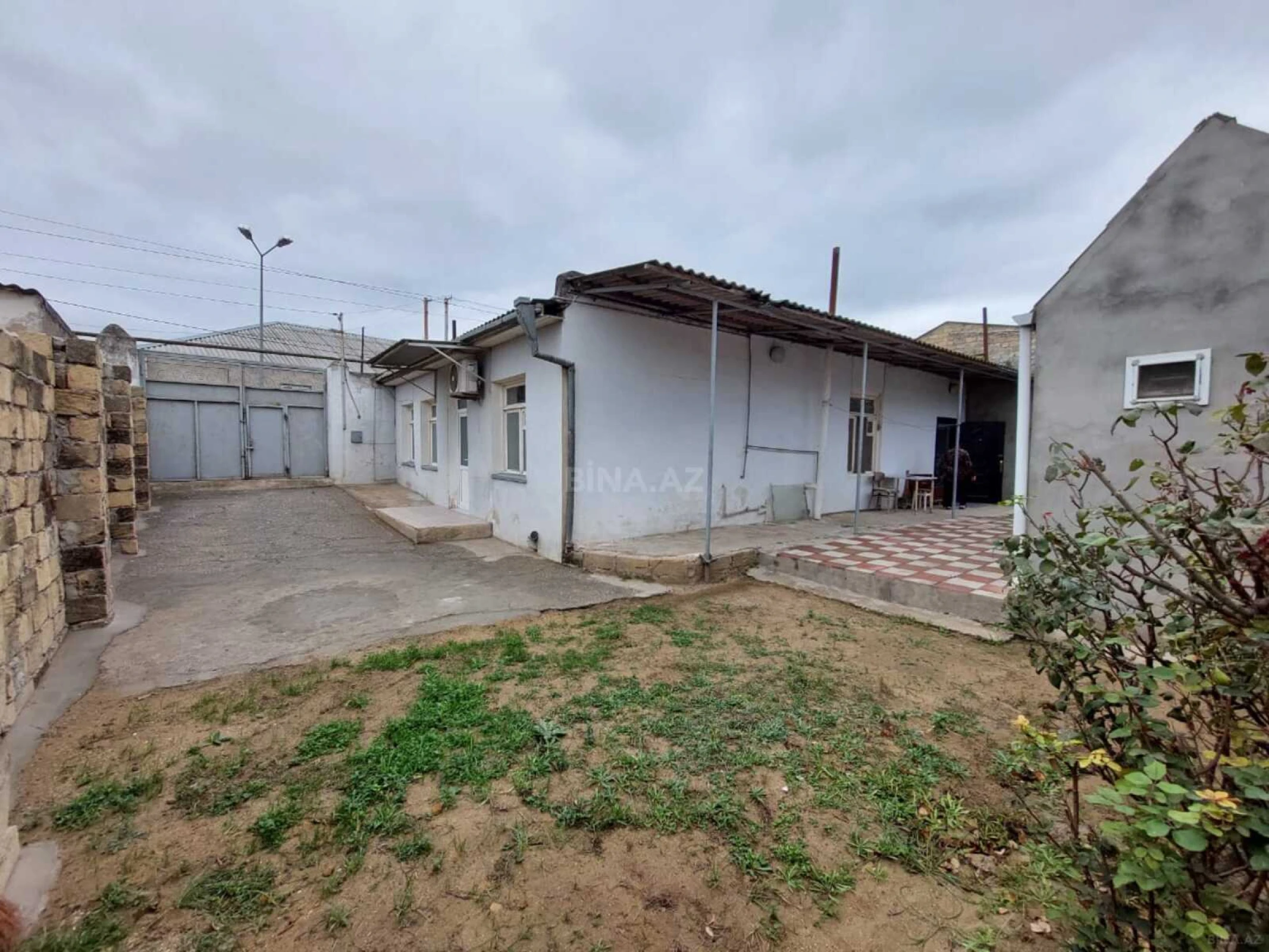 Satılır 5 otaqlı həyət evi 120 m²