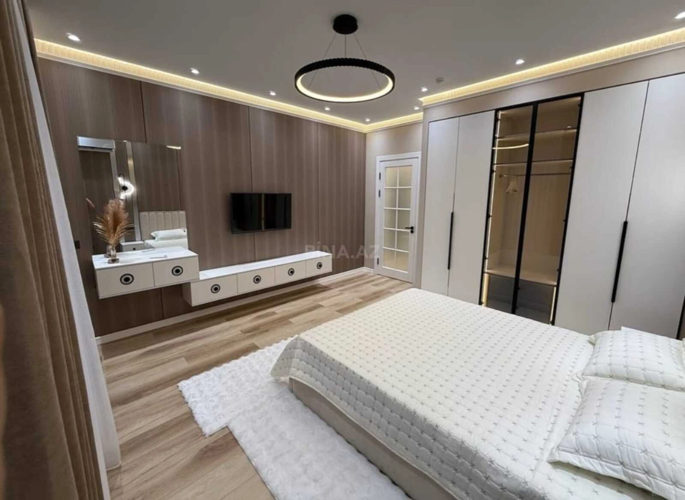 Kirayə verilir 2 otaqlı mənzil 70 m²