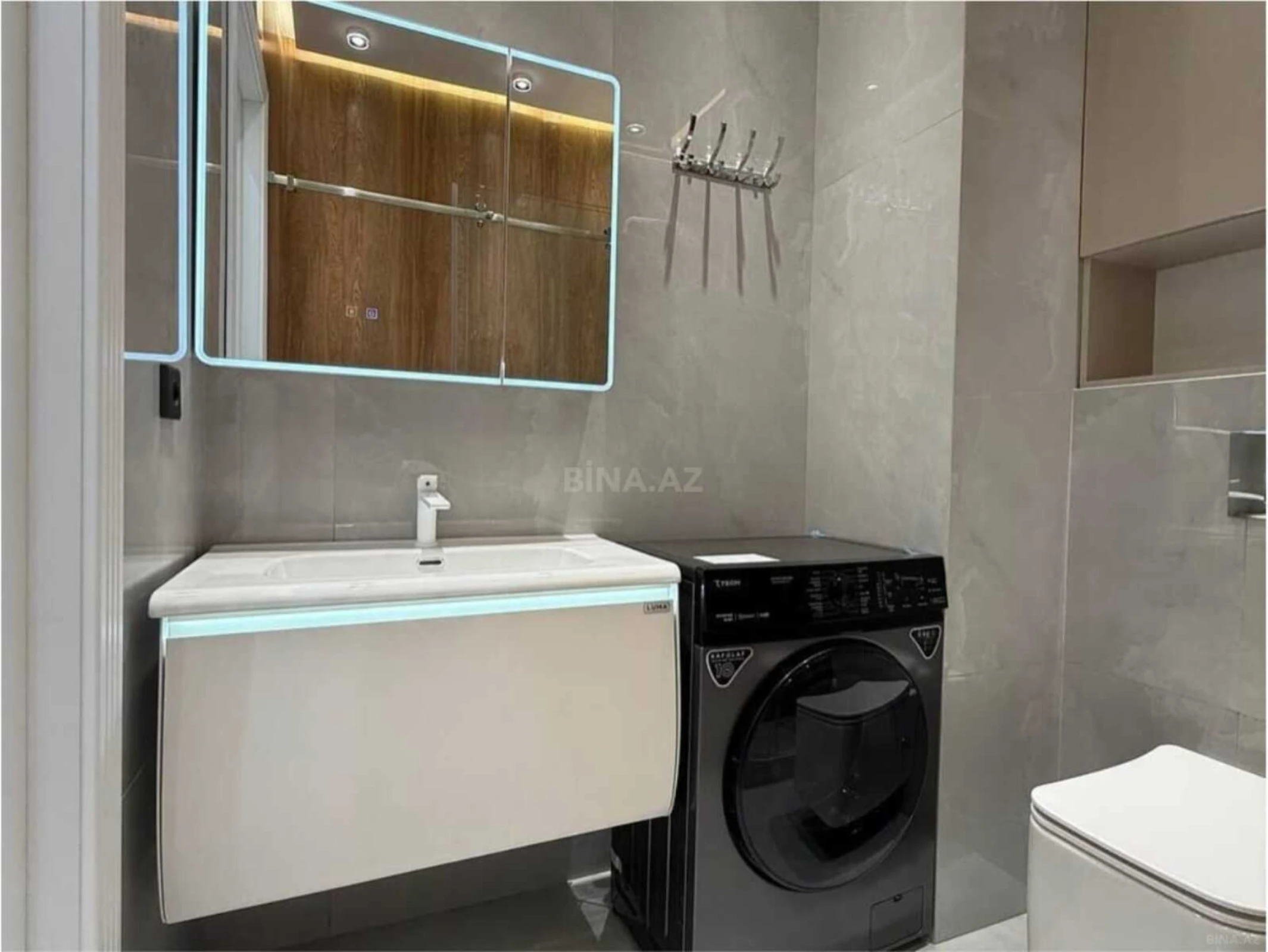 Kirayə verilir 2 otaqlı mənzil 70 m²