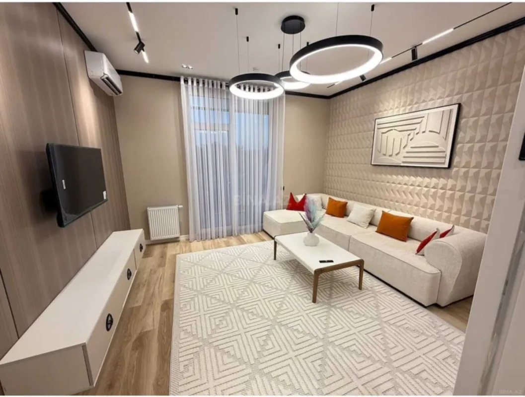 Kirayə verilir 2 otaqlı mənzil 70 m²