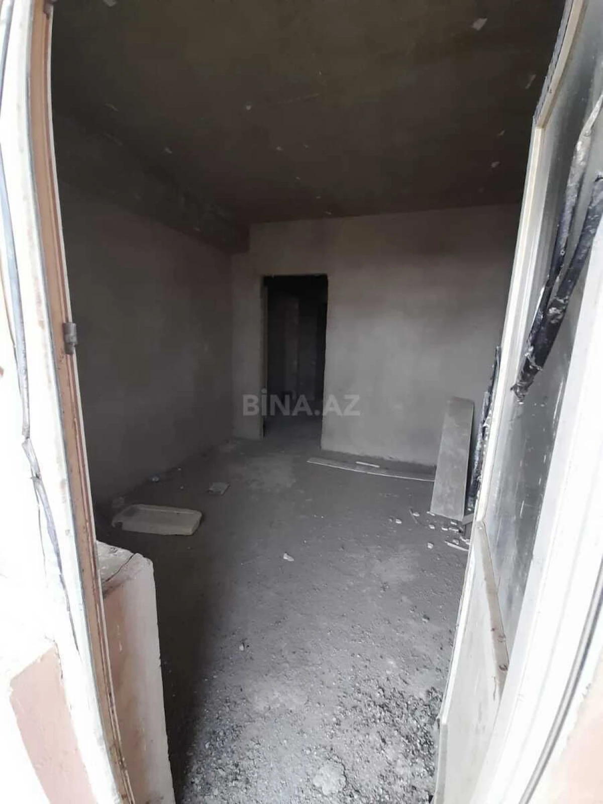 Satılır 3 otaqlı mənzil 91 m²