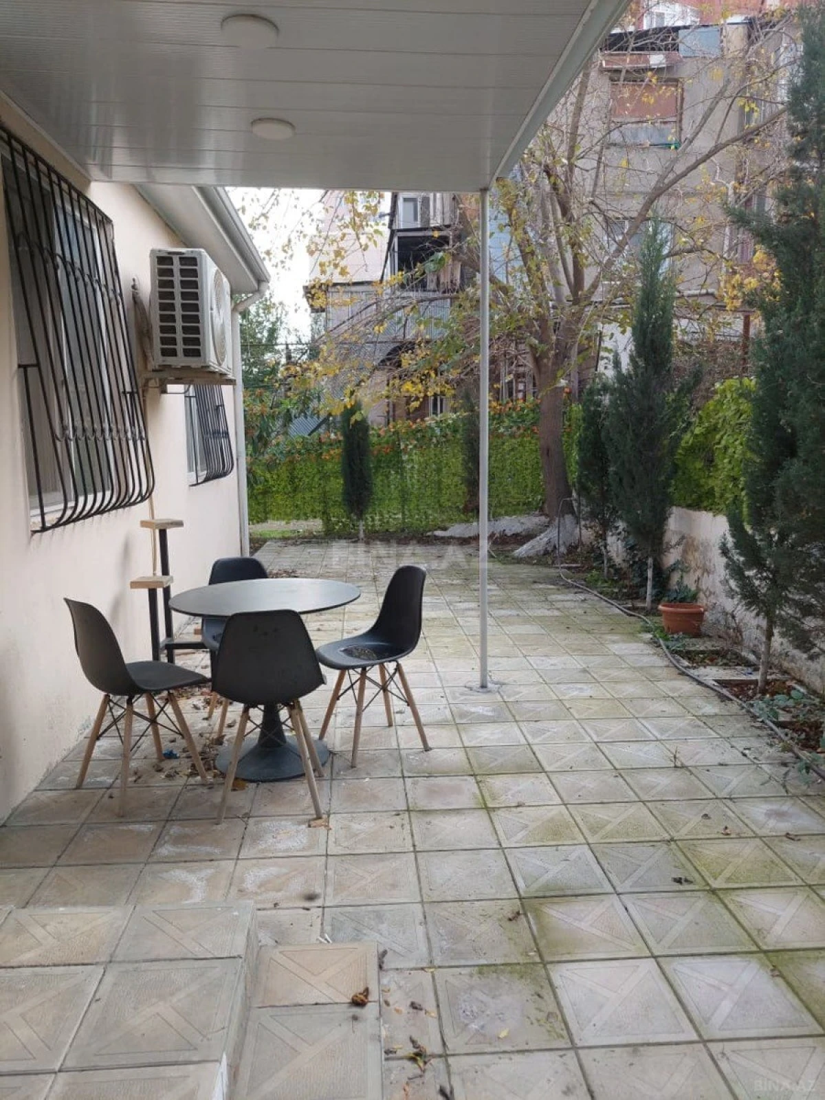 Satılır 3 otaqlı mənzil 110 m²