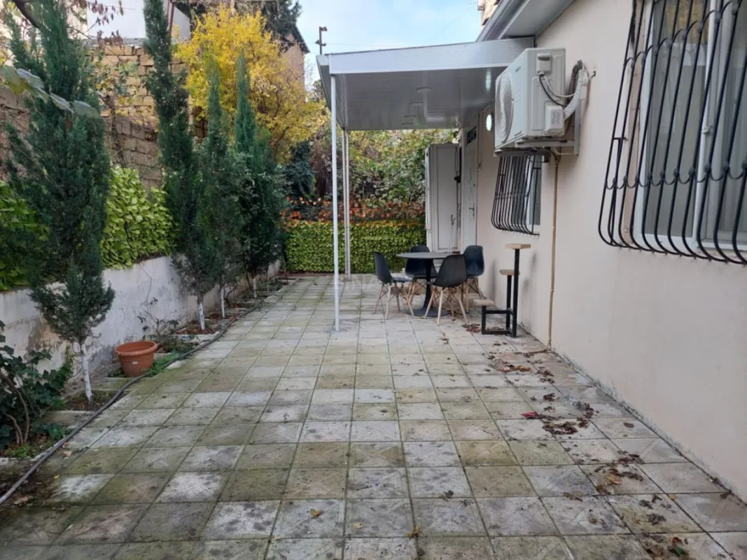 Satılır 3 otaqlı mənzil 110 m²