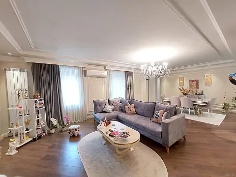Satılır 3 otaqlı mənzil 110 m²