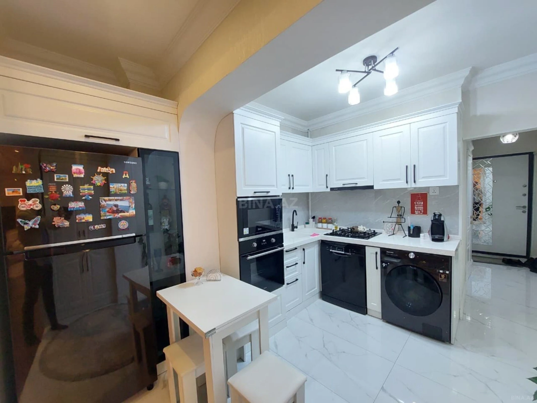 Satılır 3 otaqlı mənzil 110 m²