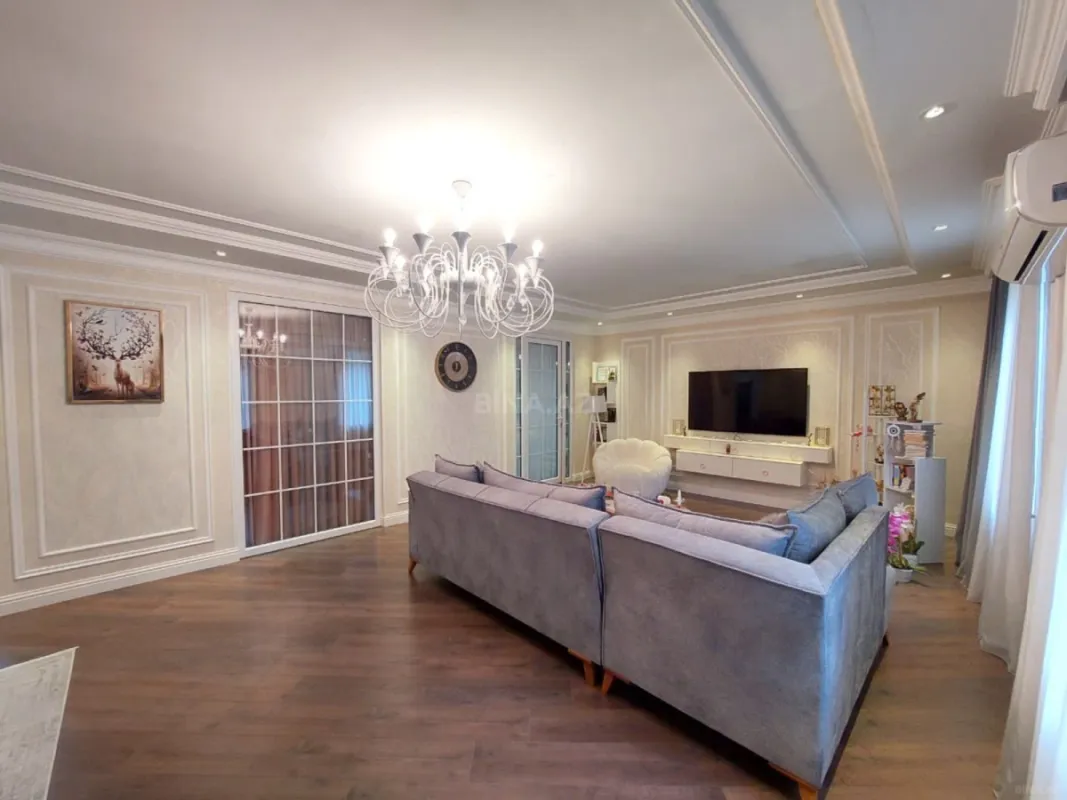 Satılır 3 otaqlı mənzil 110 m²