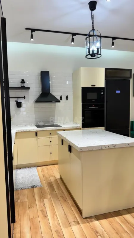 Kirayə verilir 2 otaqlı mənzil 90 m²