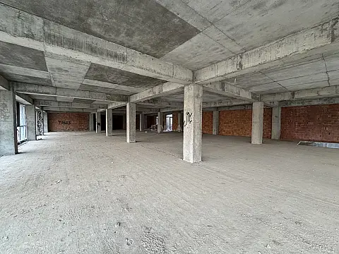 Kirayə verilir obyekt 1020 m²