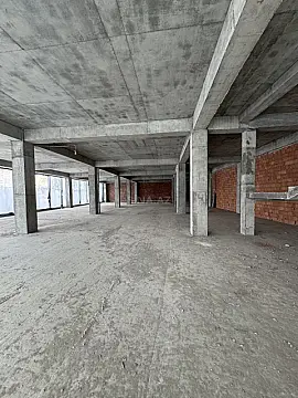 Kirayə verilir obyekt 1020 m²