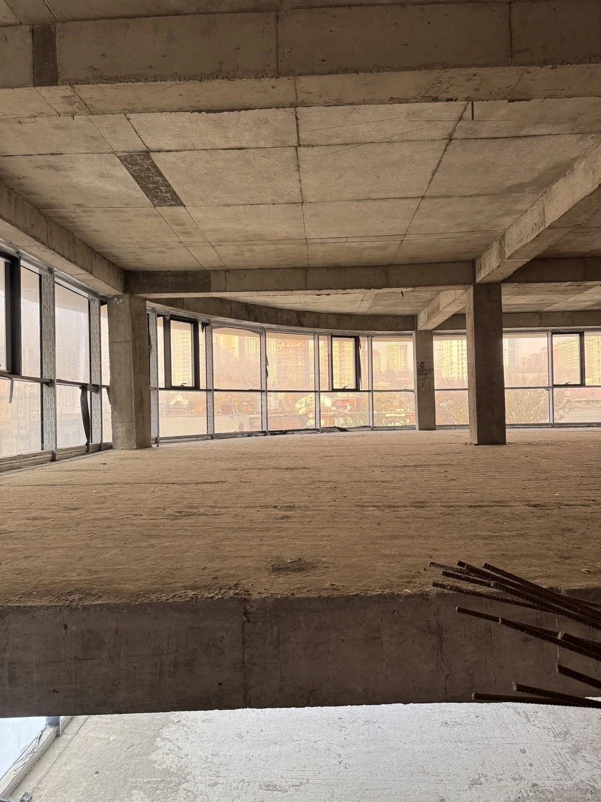 Kirayə verilir obyekt 1020 m²