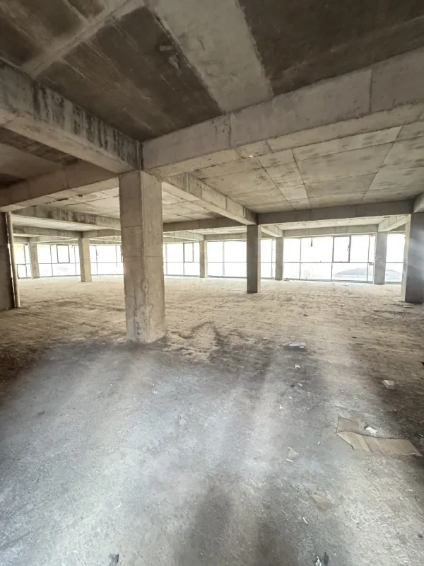 Kirayə verilir obyekt 1020 m²