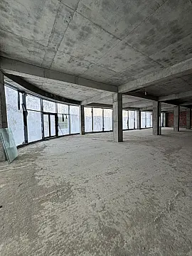 Kirayə verilir obyekt 1020 m²