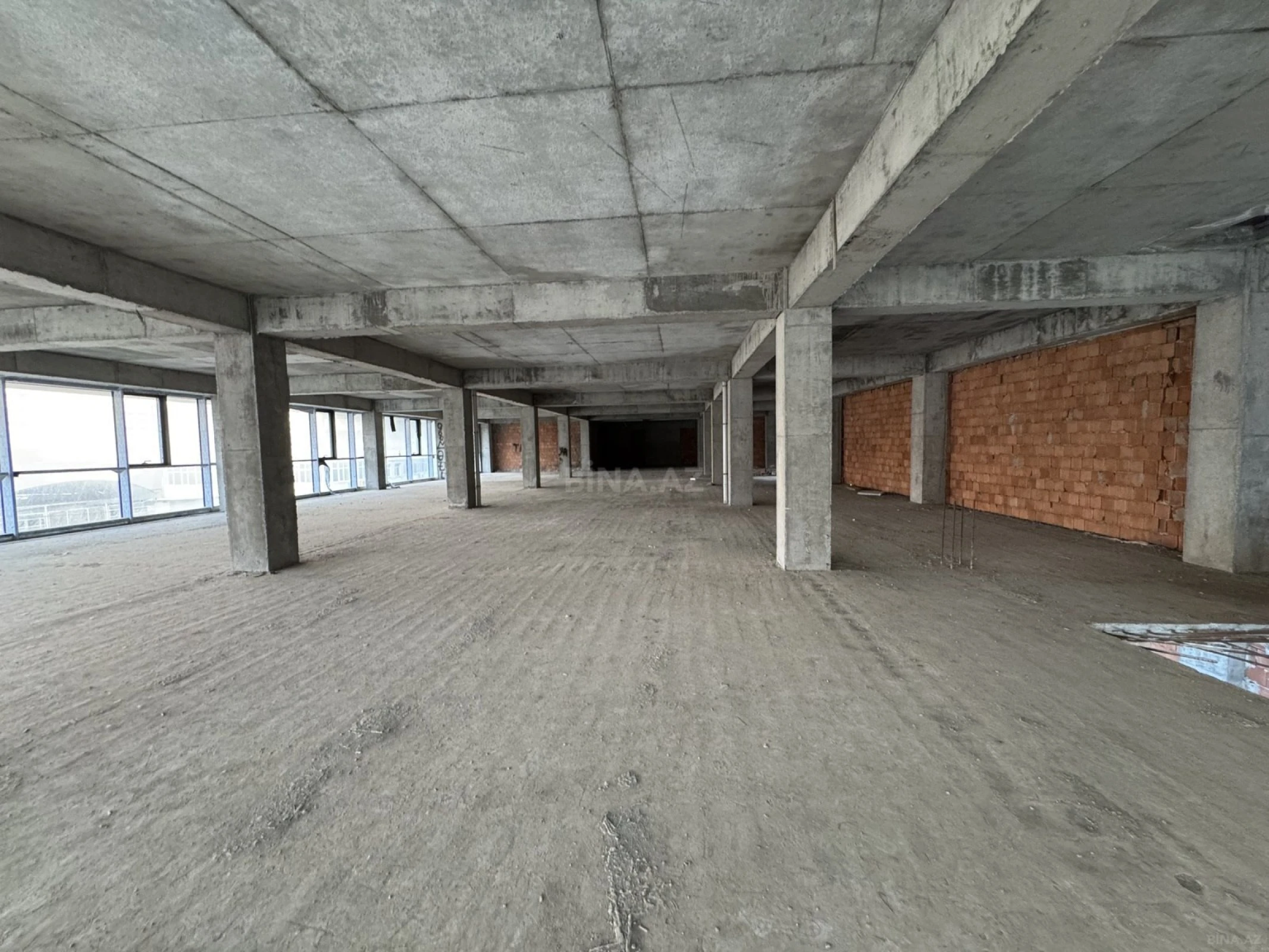 Kirayə verilir obyekt 1020 m²