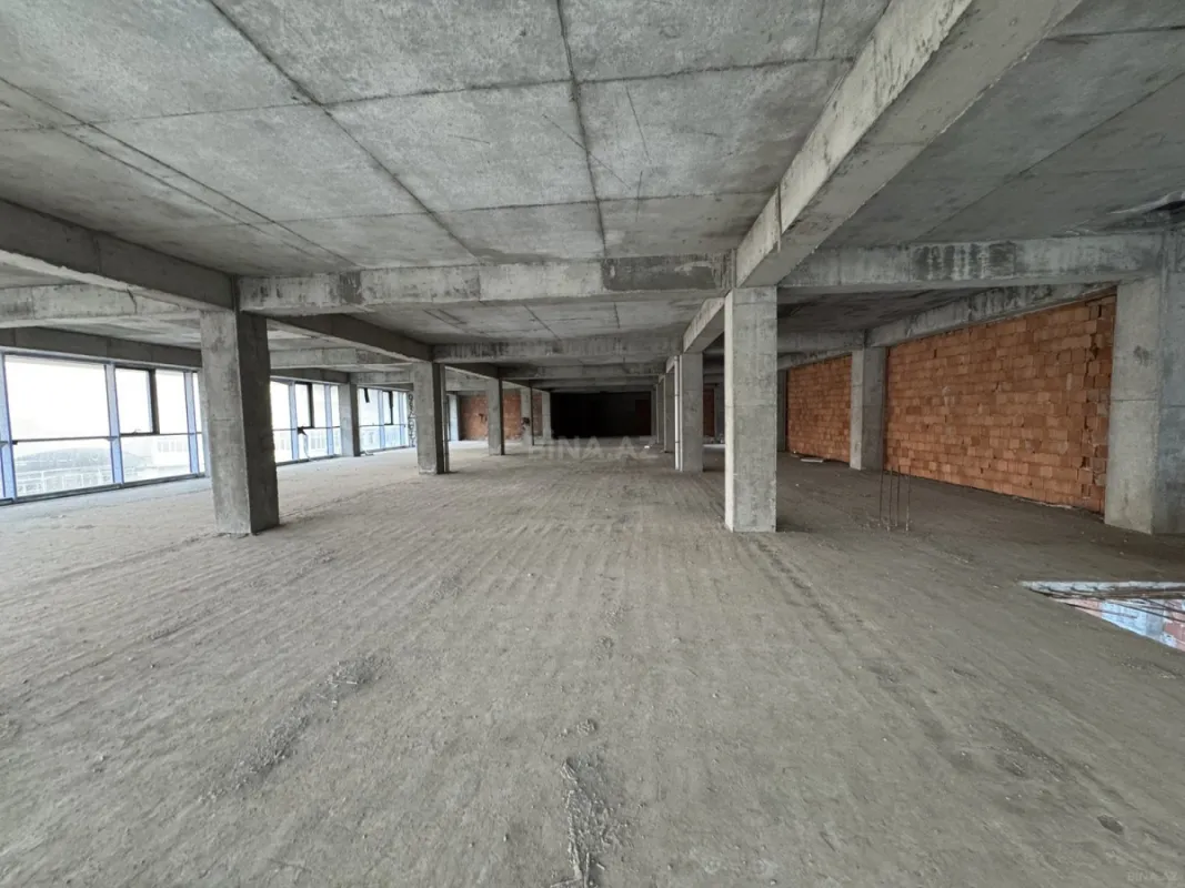 Kirayə verilir obyekt 1020 m²