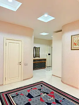 Satılır 3 otaqlı mənzil 157 m²