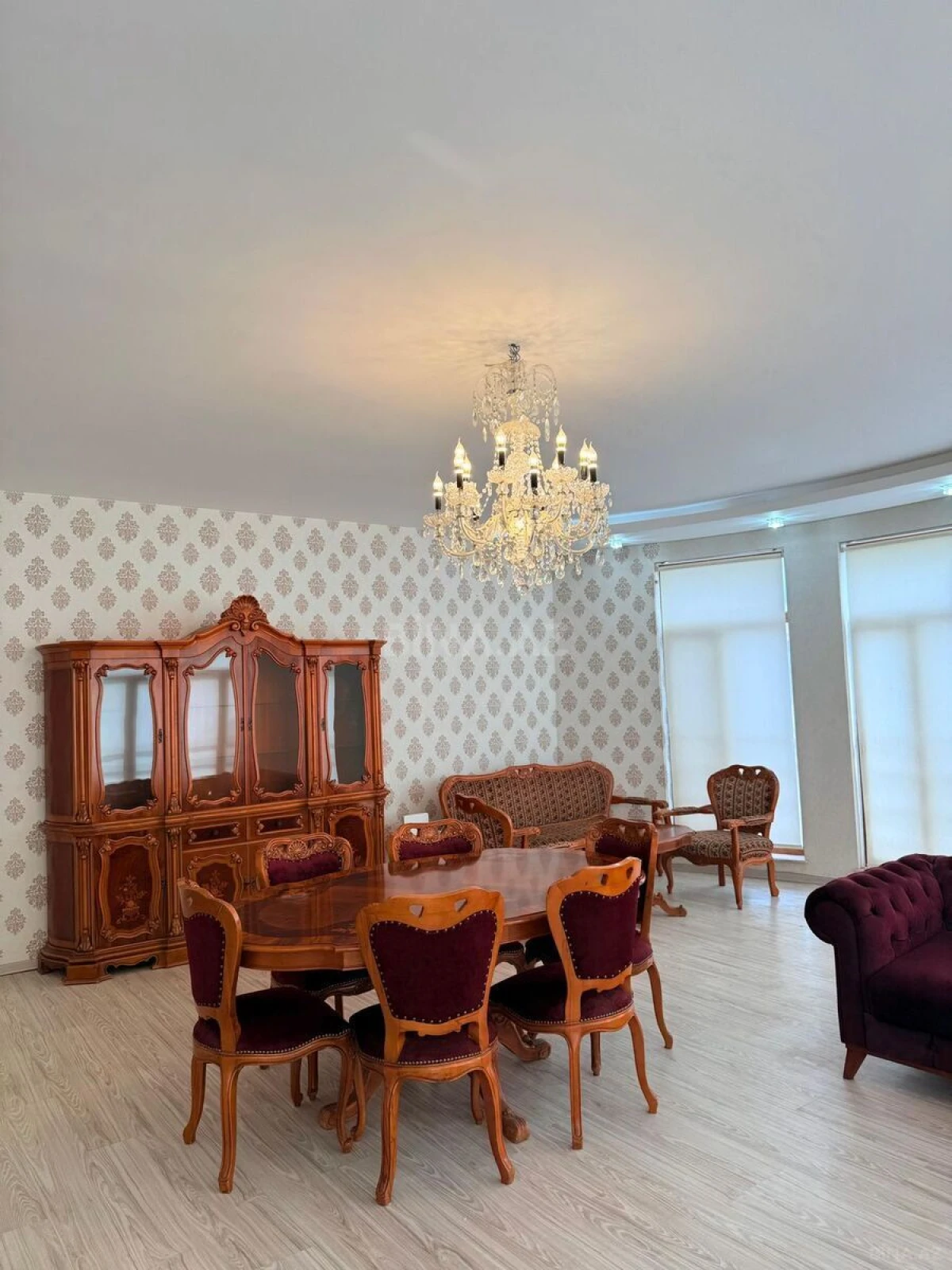 Satılır 3 otaqlı mənzil 157 m²