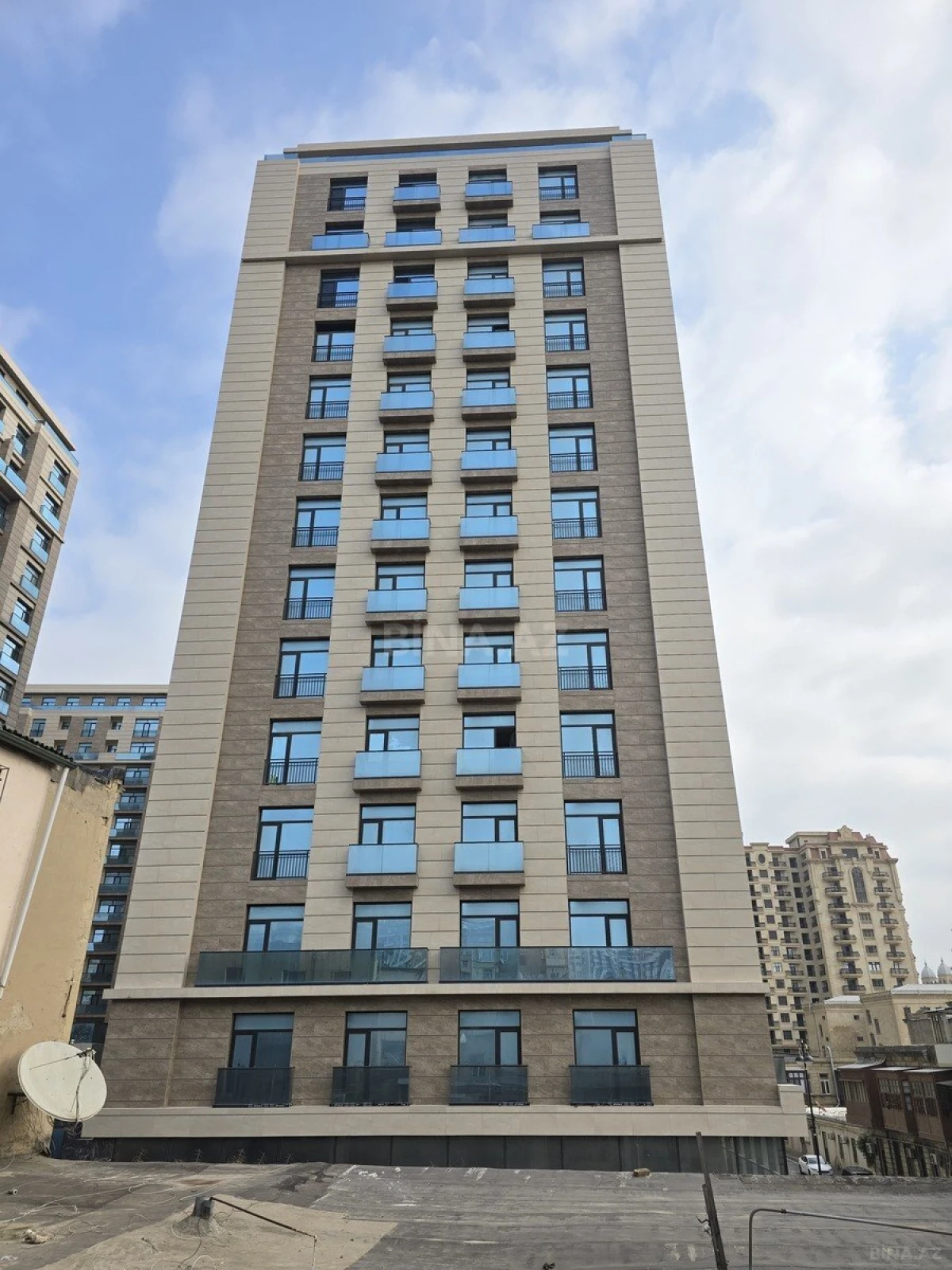 Satılır 2 otaqlı mənzil 60 m²