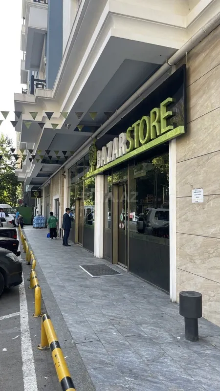 Satılır 5 otaqlı mənzil 272 m²