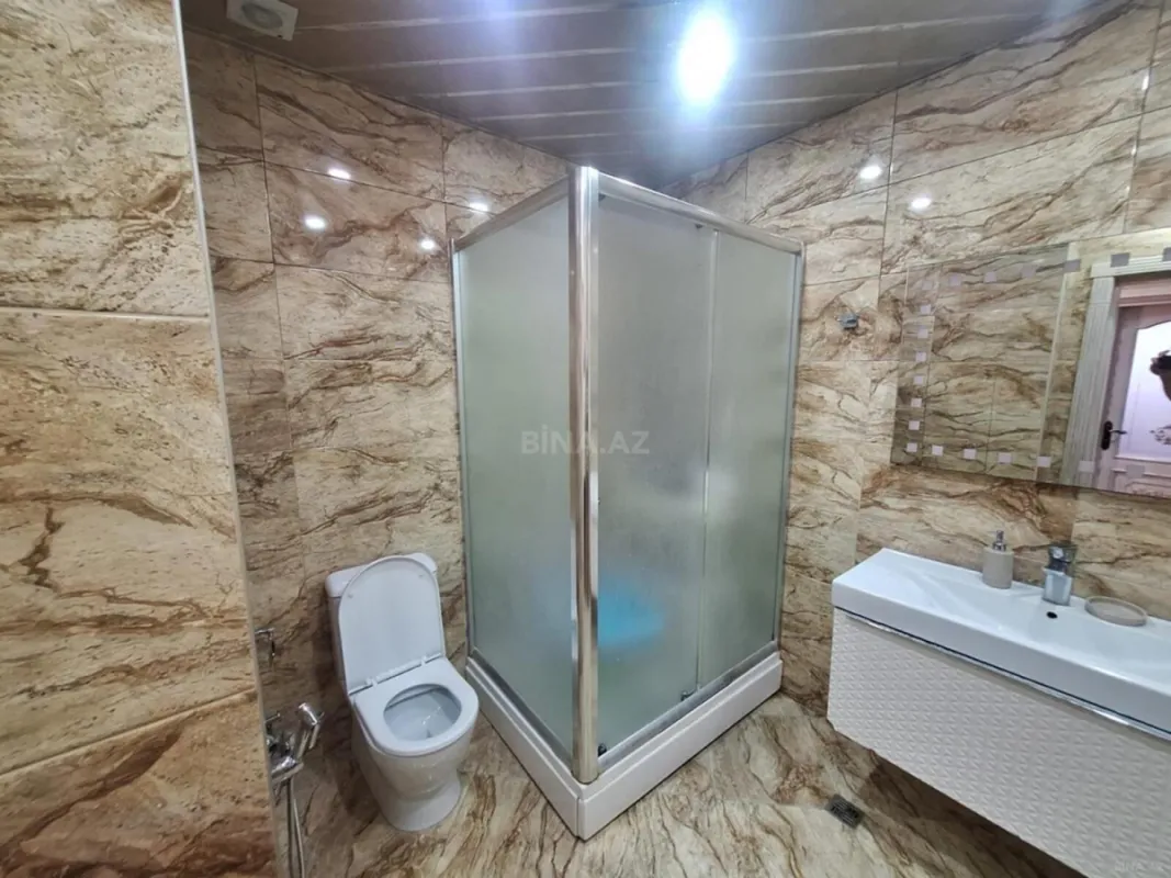 Satılır 4 otaqlı mənzil 220 m²