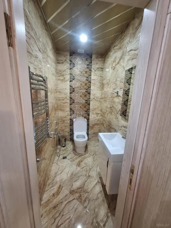 Satılır 4 otaqlı mənzil 220 m²