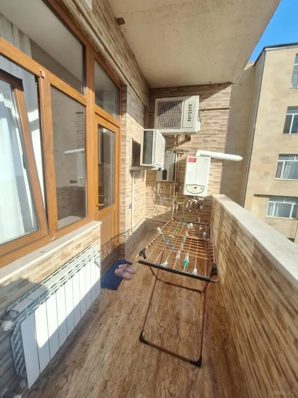 Satılır 4 otaqlı mənzil 220 m²