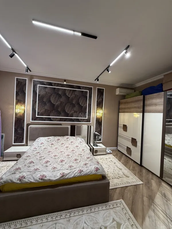 Satılır 5 otaqlı həyət evi 156 m²