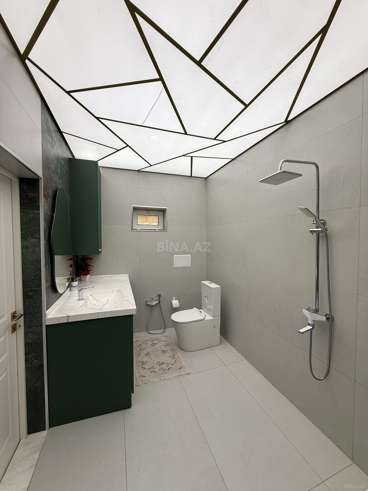 Satılır 5 otaqlı həyət evi 156 m²