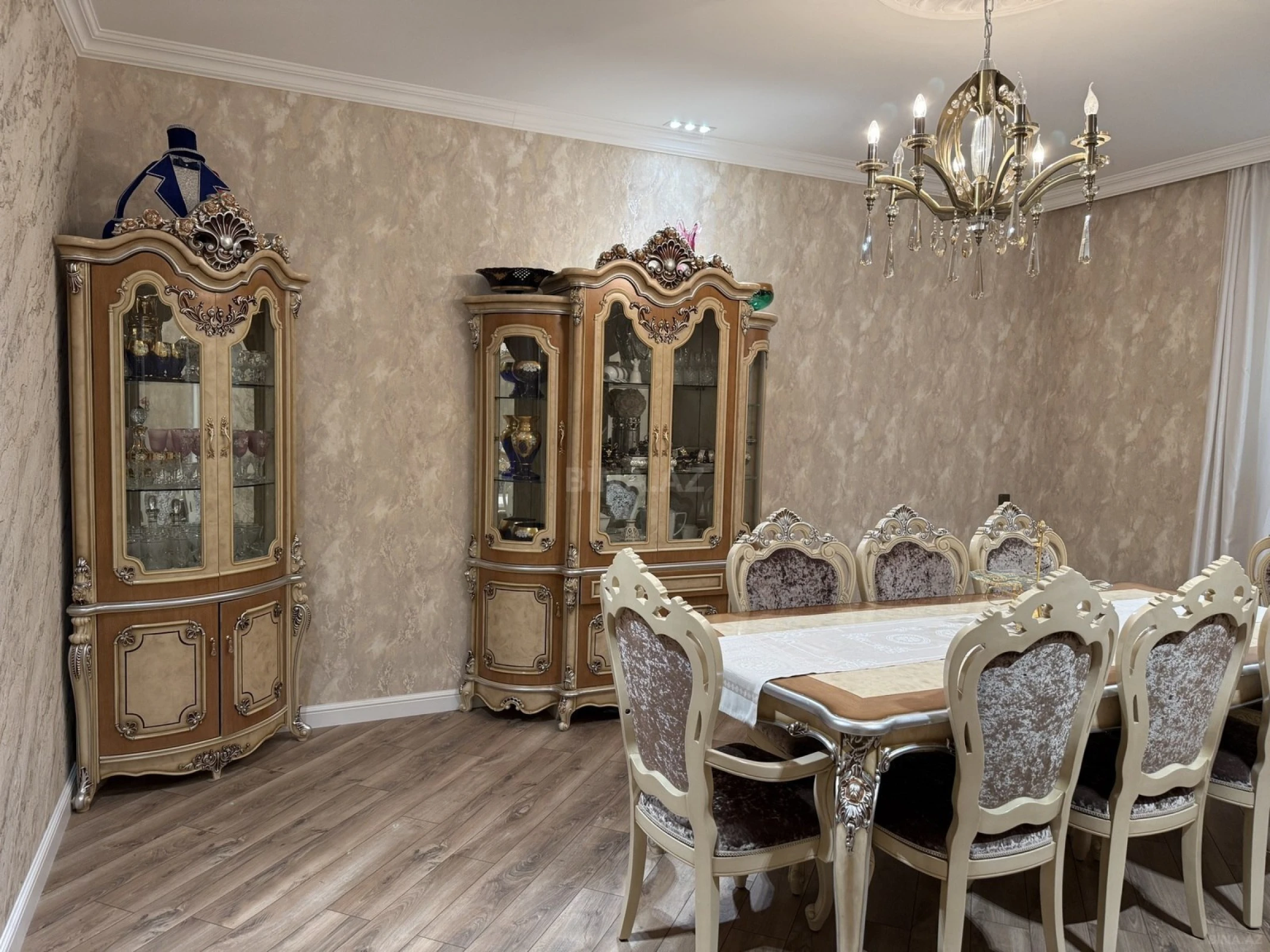 Satılır 5 otaqlı həyət evi 156 m²