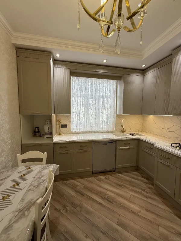 Satılır 5 otaqlı həyət evi 156 m²