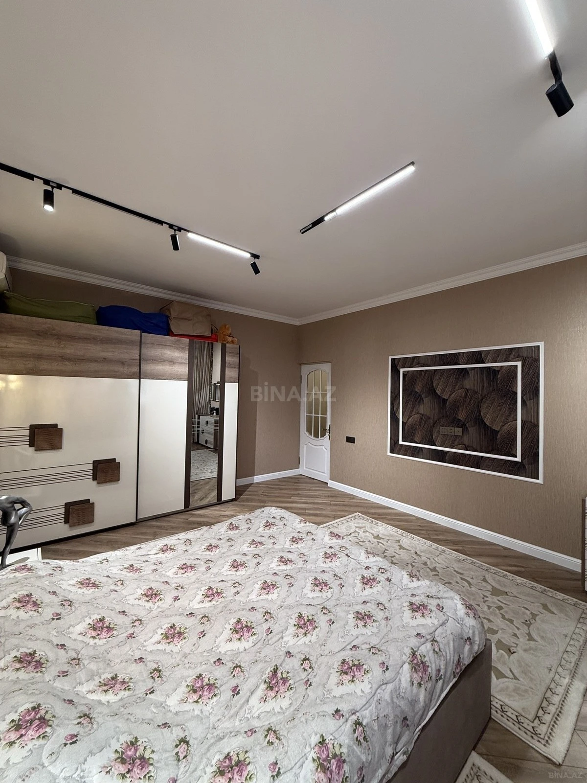 Satılır 5 otaqlı həyət evi 156 m²