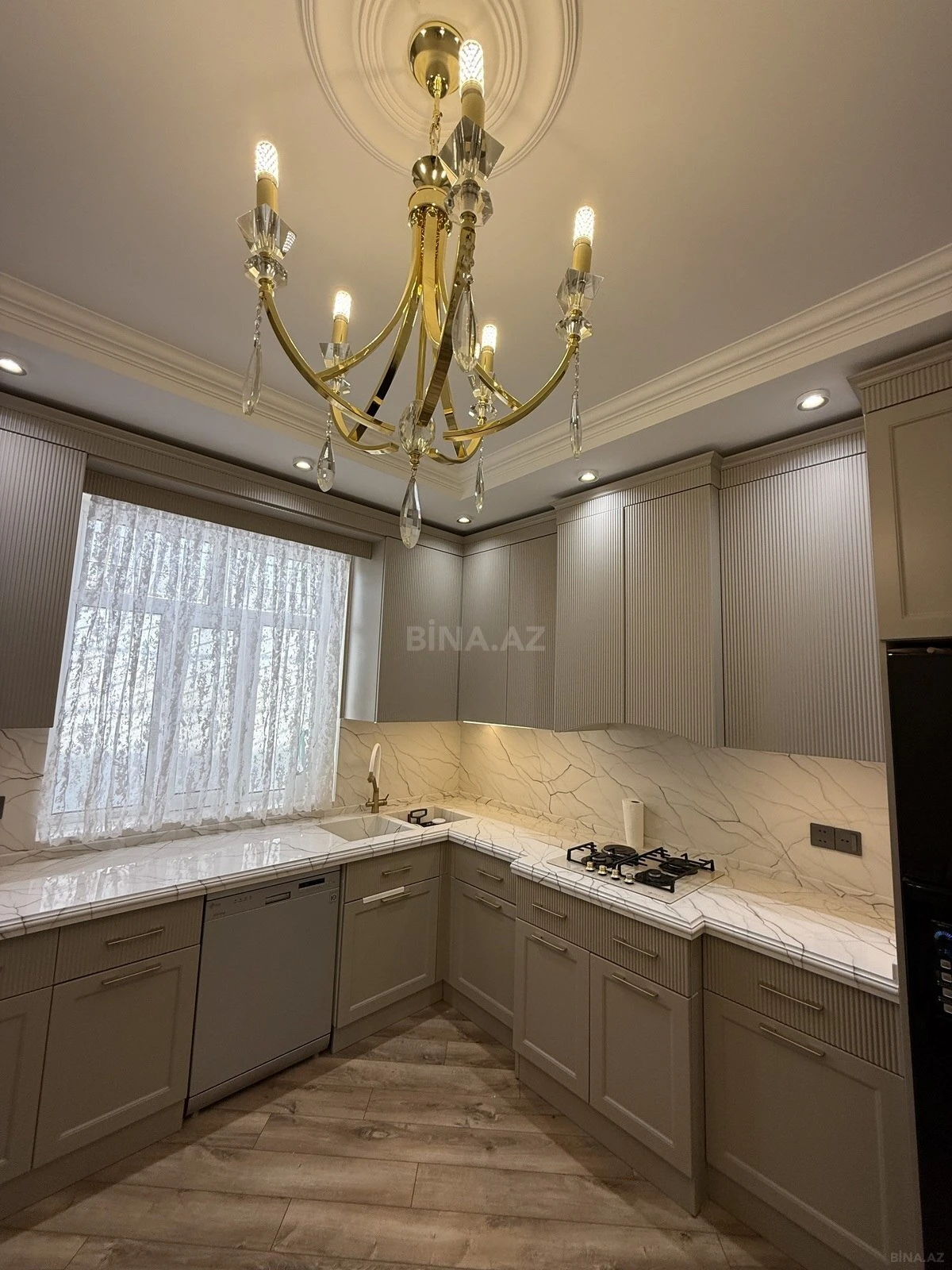 Satılır 5 otaqlı həyət evi 156 m²