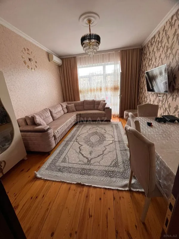 Satılır 3 otaqlı mənzil 130 m²