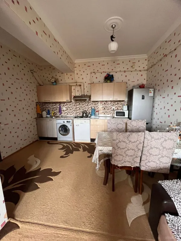 Satılır 3 otaqlı mənzil 130 m²