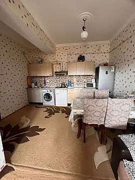 Satılır 3 otaqlı mənzil 130 m²