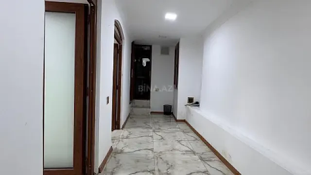 Satılır 2 otaqlı ofis 40 m²