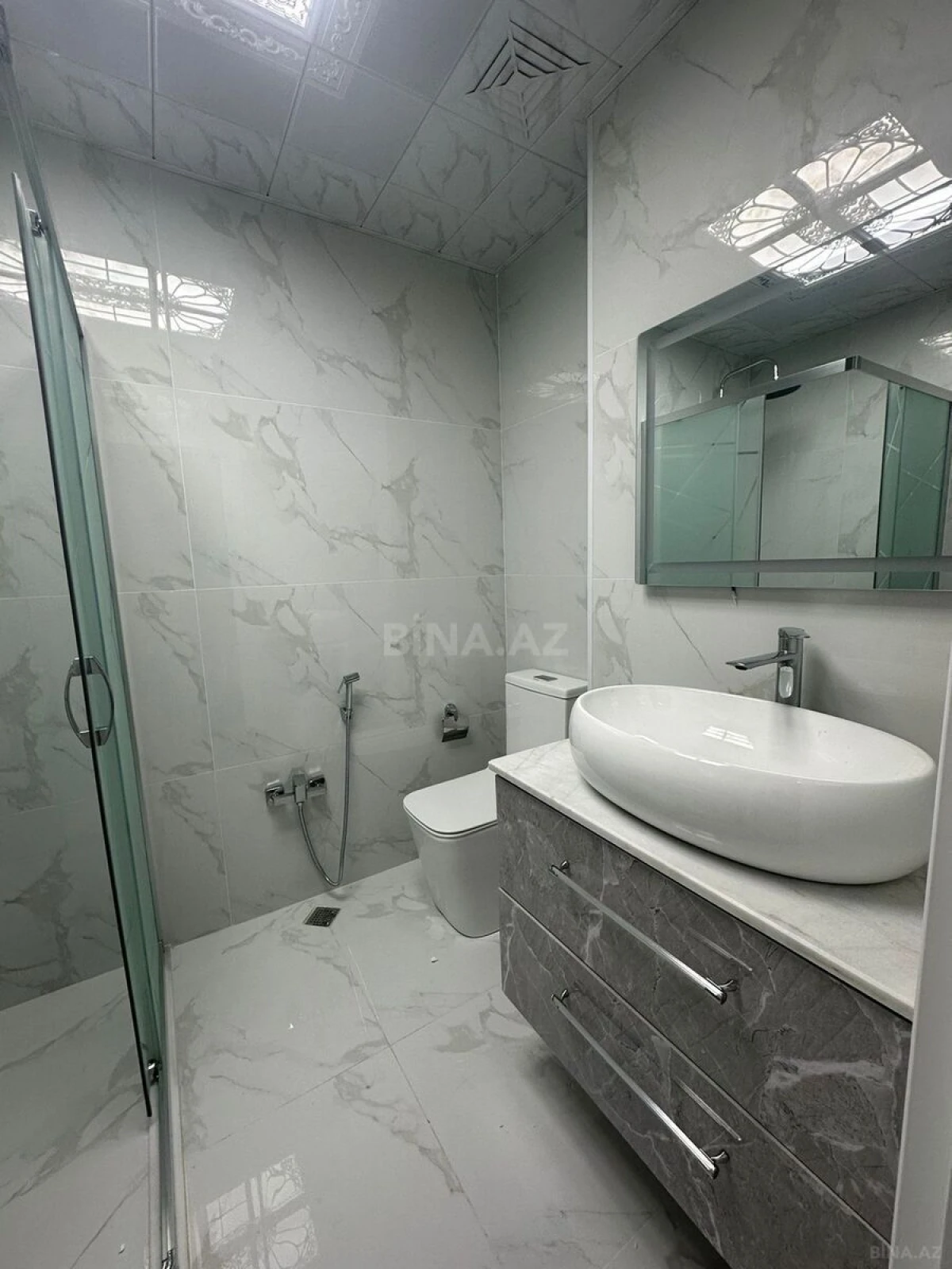 Satılır 2 otaqlı mənzil 56 m²