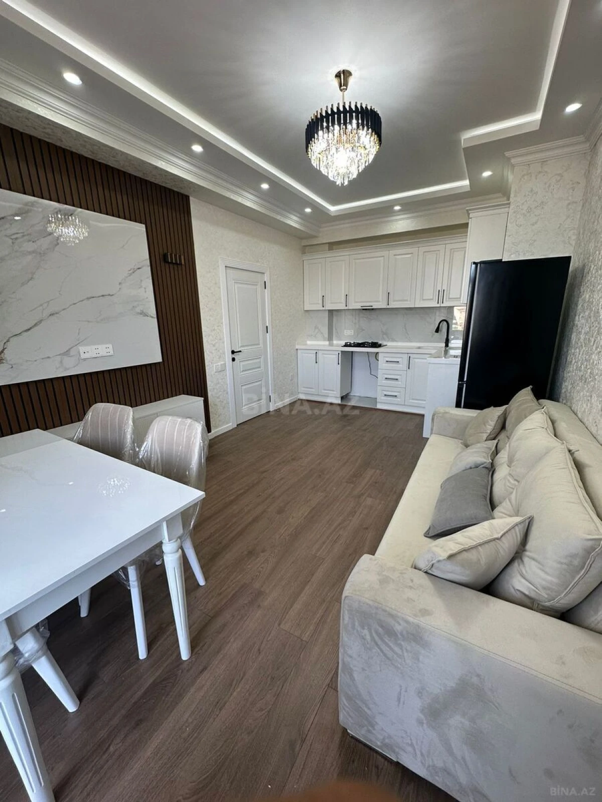Satılır 2 otaqlı mənzil 56 m²