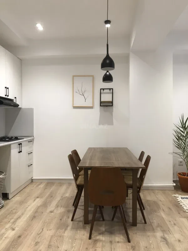 Kirayə verilir 2 otaqlı mənzil 55 m²