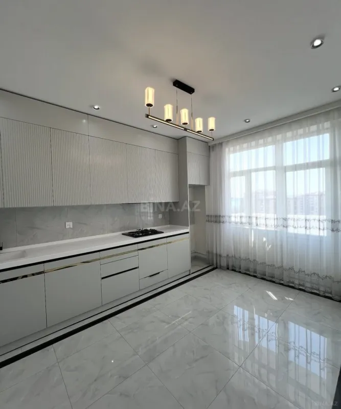 Satılır 3 otaqlı mənzil 123 m²