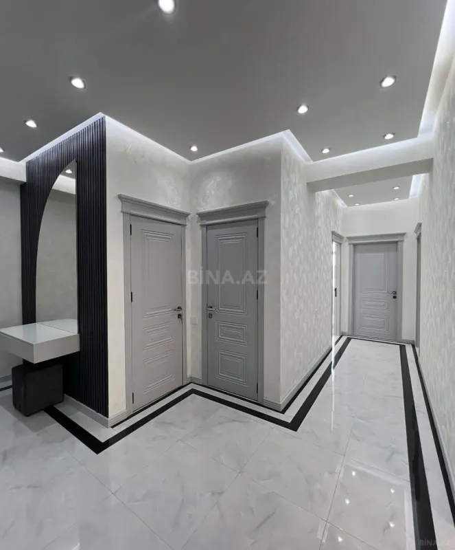 Satılır 3 otaqlı mənzil 123 m²