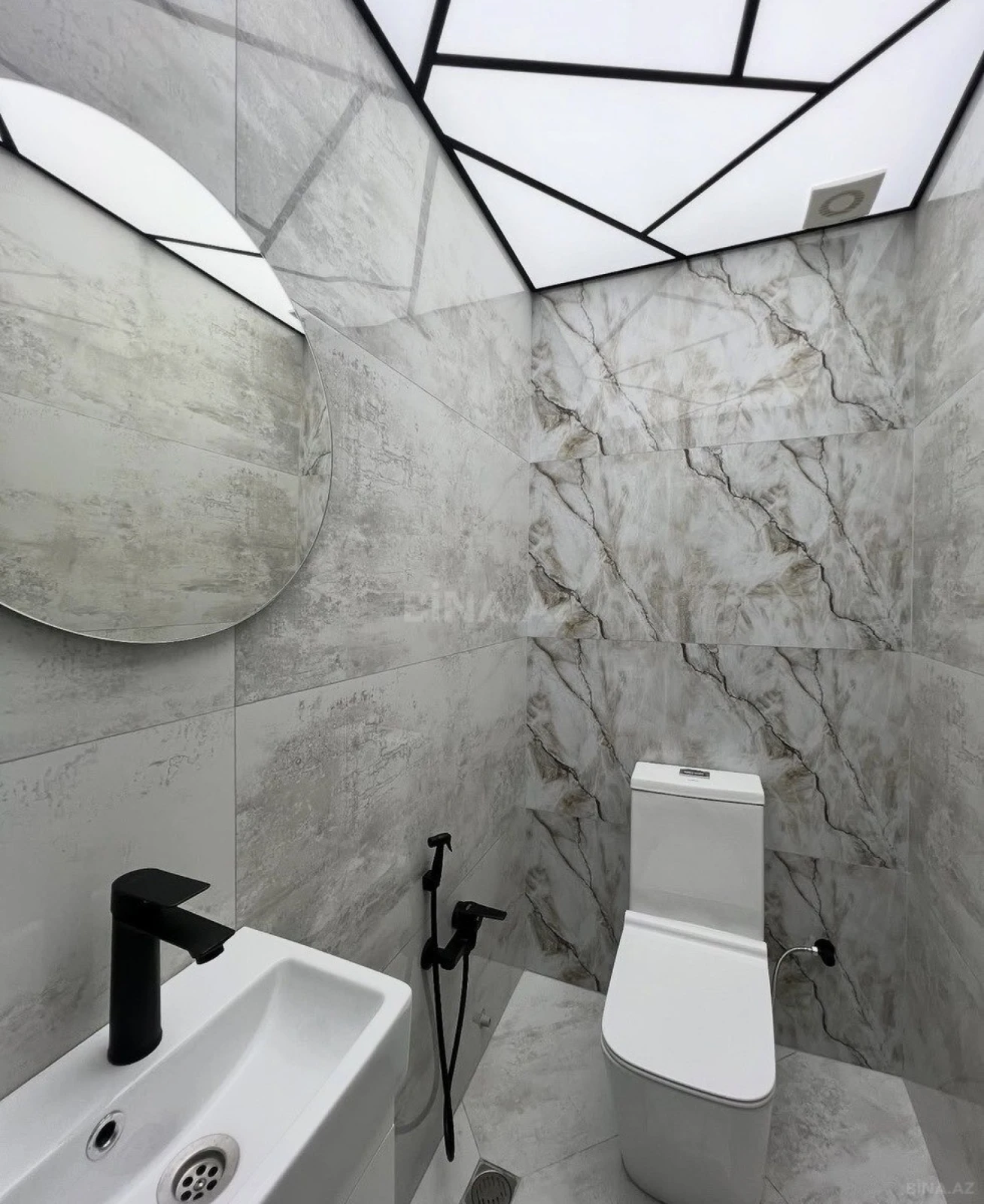 Satılır 3 otaqlı mənzil 123 m²