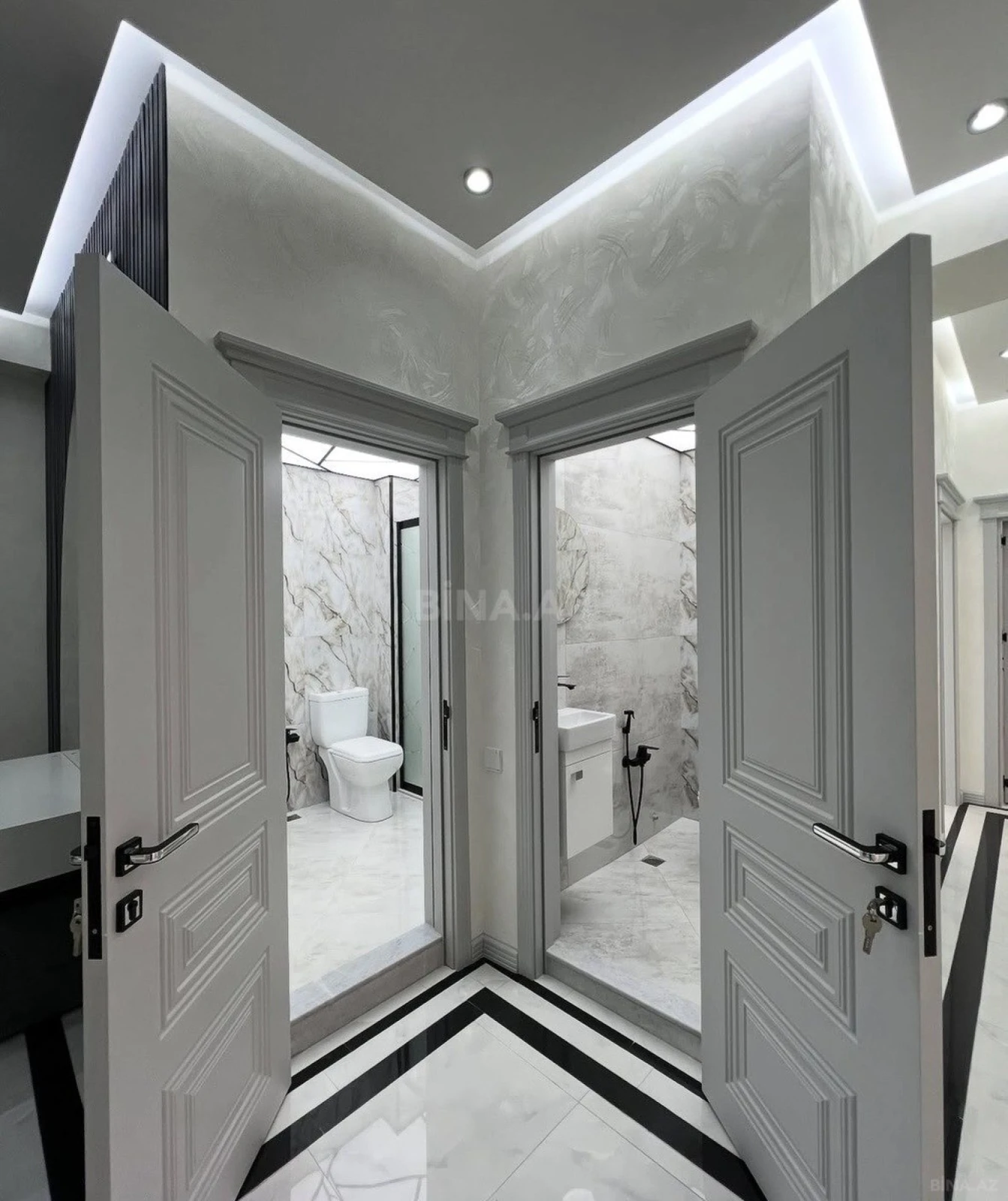 Satılır 3 otaqlı mənzil 123 m²