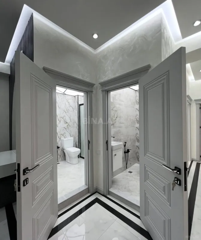 Satılır 3 otaqlı mənzil 123 m²
