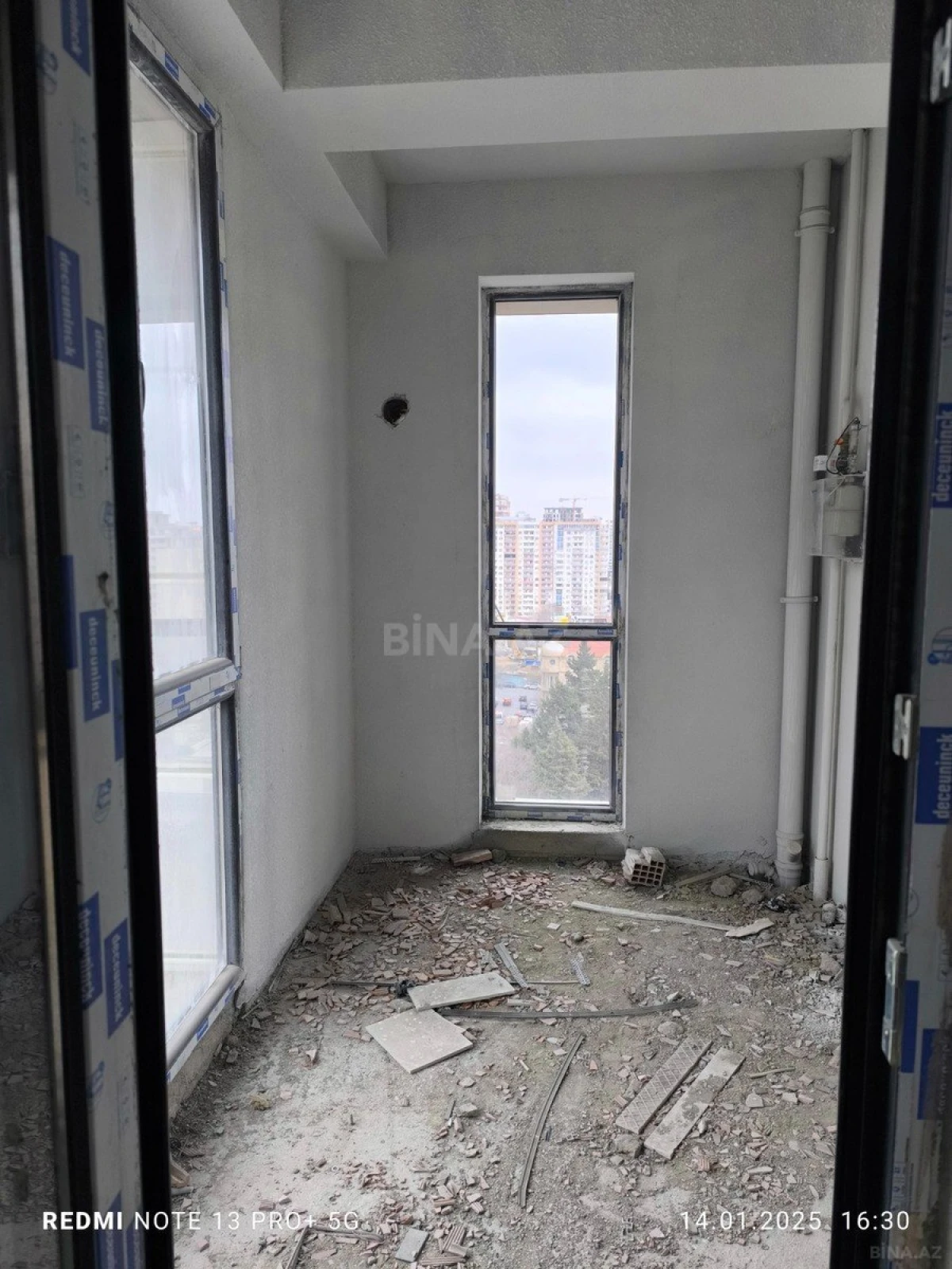 Satılır 3 otaqlı mənzil 127 m²